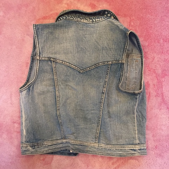 Forever 21 Studded Jean Vest - Picture 6 of 6